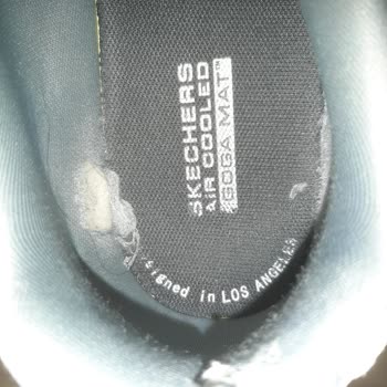 Skechers Ayakkabısında Topuk İç Astarı Yırtılması Ve Mağaza Red Kararı