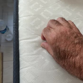 Yataş Bayisinde Çökme Yapan Yaylar, Fatura Bulunamaması Ve Hakaret İçeren Tutum