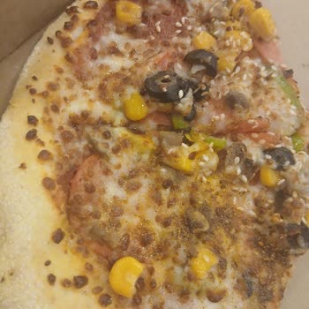 Domino's Pizza Şubesinde Yanlış Hazırlık Ve İçinden Çıkan Sert Cisim