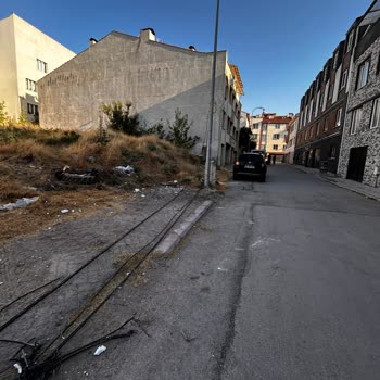 Eskişehir Odunpazarı Büyükdere Mahallesi Hanımeli Sokak'taki Kablonun Kopması Ve İnternet Kesintisi