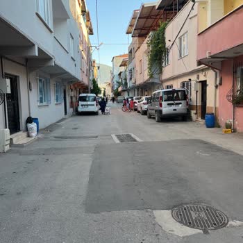 Sakarya Mahallesi 3. Aras Sokak’da Çöp Konteyneri Eksikliği 500 Metre Yürümeye Zorunlu Kılıyor