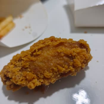 Popeyes Siparişinde Hijyen Sorunu Ve Eksik Dondurma İçin İade Talebi