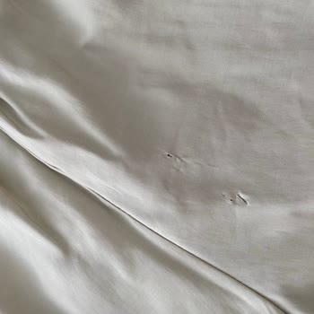 Diba Giyim'de Aldığım Takım Yırtıldı, Mağaza Sorumluluğu Reddetti Ve Saygısız Davrandı
