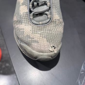 Nike Air Max DN Ayakkabımda Burun Yırtığına Rağmen Değişim Talebim Reddedildi