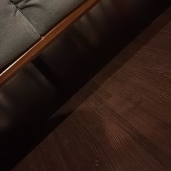 Koltukta Ahşap İskelet Kırıldı, Garanti Reddi Ve 2.000 TL Ücret Talebi