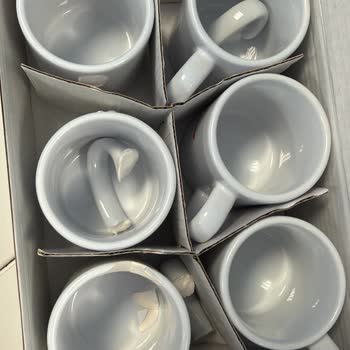 Korumasız Paketleme Kırık Fincanlar Ve İade Talebi