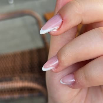 Bal Nail Beauty'de Kalitesiz Manikür Ve İade Talebi