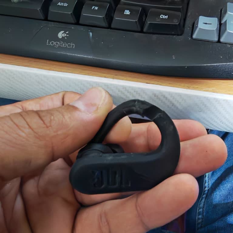 JBL Endurance Peak 3'te Esnek Parça Kırıldı, Ses Boğukluğu Ve Otomatik Kapanma Çalışmıyor
