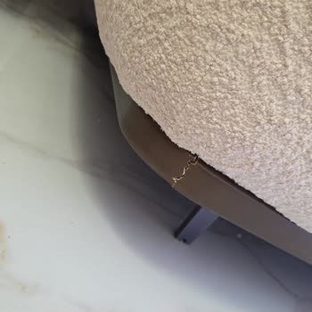 Teslim Edilen Koltukta Kırık Ayak Ve Kasa Değişim Talebi İhmal Edildi