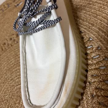 Boyner'den Aldığım Beyaz Clarks Ayakkabıda Renk Akmaları Ve Kullanıcı Hatası İddiası