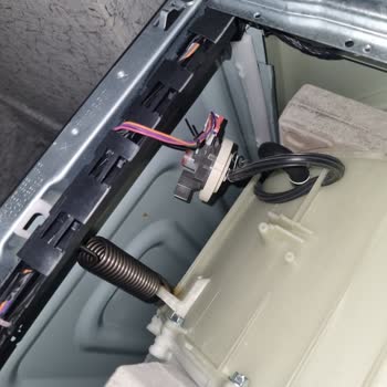 Teşhir Çamaşır Makinesindeki Gizli Ayıp Ve İade Reddi
