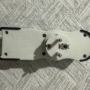 Arızalı Çoklu Priz Ve Soketler Nedeniyle Elektrik Kesintisi Ve Güvenlik Endişesi