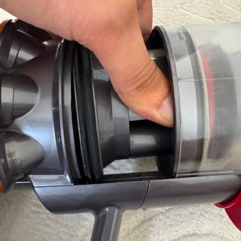 Garanti Kapsamındaki Dyson V12 Süpürge Arızası İçin Ücretsiz Onarım Talebi