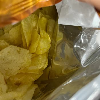 Lay’s Klasik Cips Paketi İçinde Yabancı Kıl Tespit Edildi