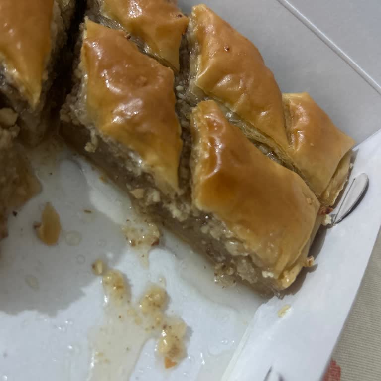 Şekerlenmiş Baklava Ve Cevapsız Müşteri Hizmetleri