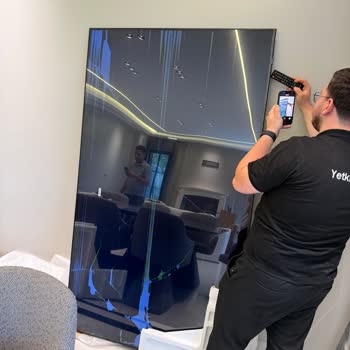 Kırık Ekranlı Televizyon İçin Media Markt Ve Samsung Sorumluluk Reddi