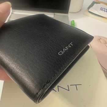 Gant, Cartera Negra de Cuero con Logo Usada, Exijo Cambio