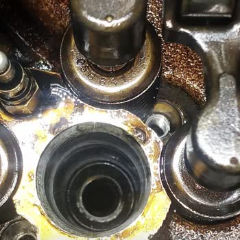 Bosch Servisinde Hatalı İşlem Sonucu Silindir Kapağı Delindi