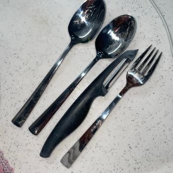 Asperox Sparx Tabletinin Bulaşıklara Kireç Benzeri Tabaka Bırakması