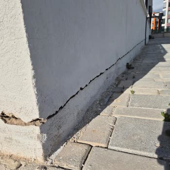 DMS Yapı İnşaat'tan Teslim Edilen Dairede Yapısal Ve Elektrik Sorunları