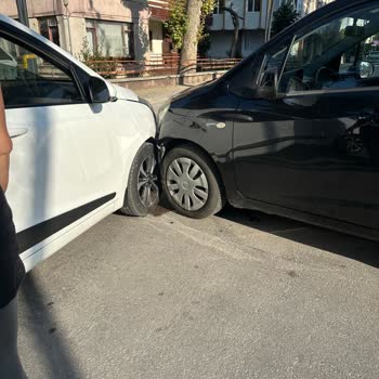 Kontrolsüz Kavşakta Yaşanan Trafik Kazası İçin Haksız %100 Kusur İtirazı Ve Trafik İşareti Talebi