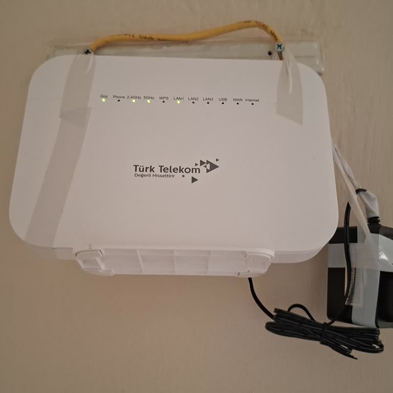 İnternet Işığı Yanmıyor Ve Servis Geri Dönüş Yok