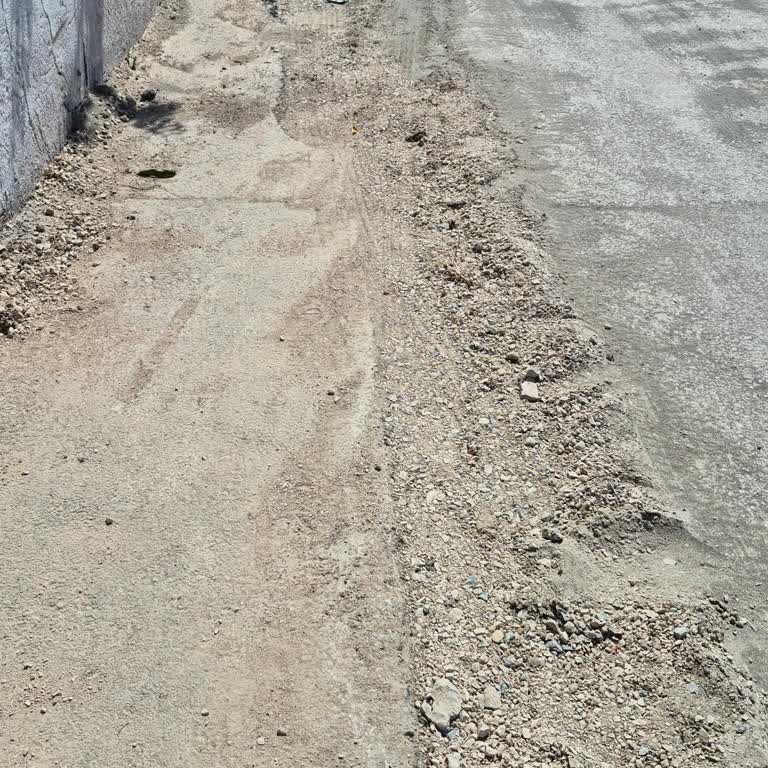 Toroslar Elektrik'in Çamlıbel Mahallesi Kazı Alanlarının Asfaltlanmaması