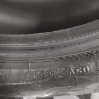Mercedes-Benz Lastik Basınç Uyarısı Ve İç Yarılma İçin Ücretsiz Değişim Talebi