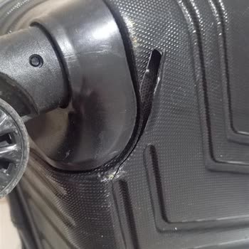 A Jet Uçuşunda Kırılan Bavul İçin Yenisiyle Değiştirme Talebi