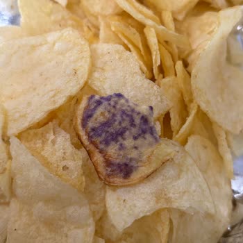 Lays Cipsinde Mor Lekeler Ve Güven Sorunu Sağlık Endişesi Ürün Değişimi Talebi