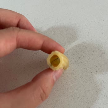 Makarna Paketi Üzerindeki Siyah Leke Sağlık Endişesine Yol Açıyor