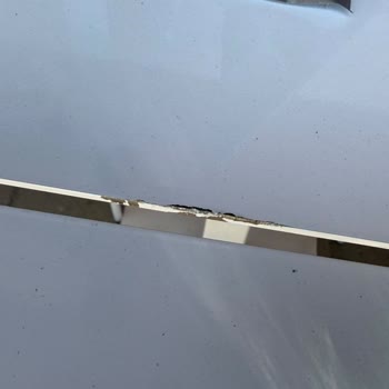 Defolu Masa Ve Sandalyeler, İletişimsiz Firmadan Tekrarlanan Değişim Sıkıntısı