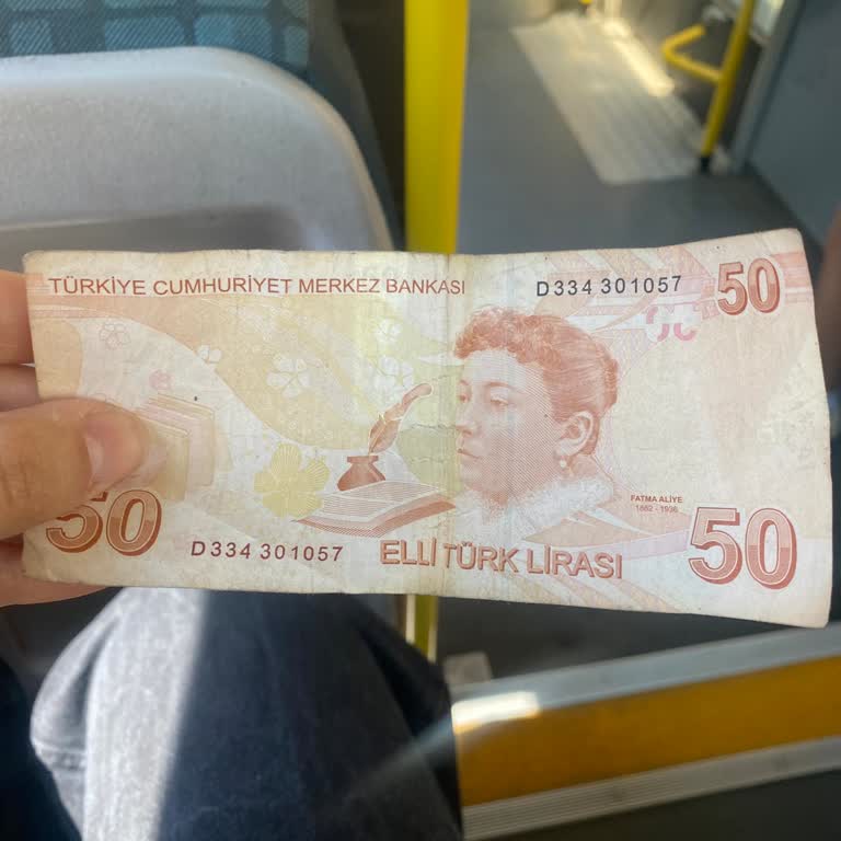 Şoförün 50 TL Ücretini Reddetmesi Ve İşe Geç Kalma