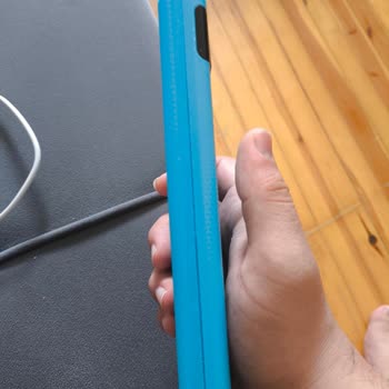 Kırık Powerbank İadesi Aylarca Sürüyor, Canlı Destek Çözüm Sunmuyor