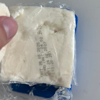Son Kullanma Tarihi Geçmemiş Olmasına Rağmen Bozuk Ve Küflü Peynir