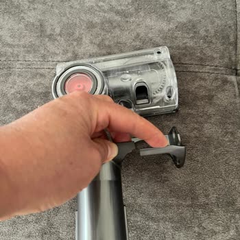 Dyson Pro 2 Şeffaf Toz Haznesi Kırıldı, Garanti Kapsamında Ücretsiz Değişim Talebi