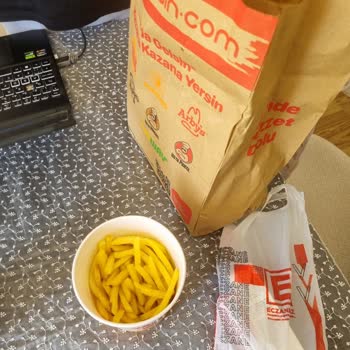 Yarım Kova Patates, Ezilmiş Hamburger Ve Canlı Destek Sorunu
