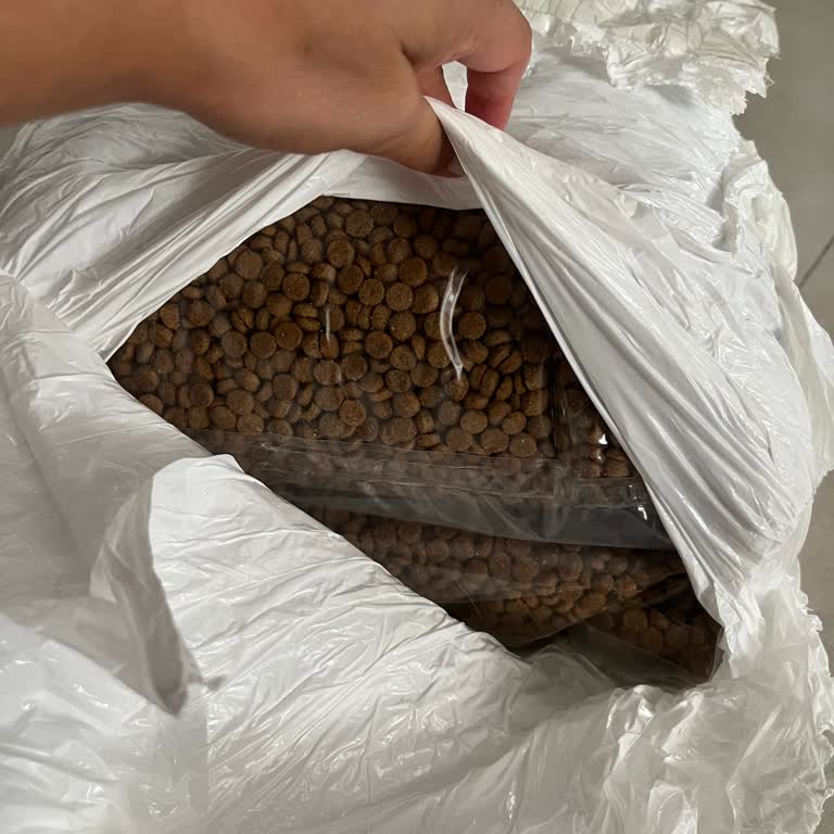 Kargo Gecikmesi Ve Açık Ambalajlı Sahte Royal Canin Mama İade Talebi