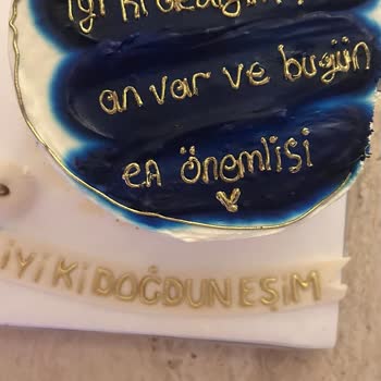 Liva Pastanesi'nden Bozulmuş Doğum Günü Pastası Ve Cevapsız İlgisizlik