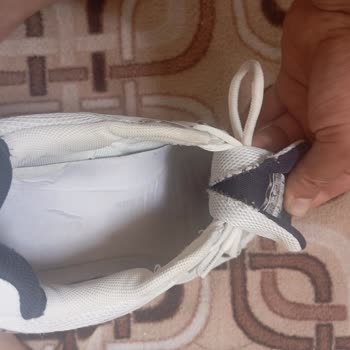 Plastik Parçaları Çıkan Ayakkabımın Değişim Talebi Reddedildi
