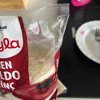 Küflü Pirinç Ürünü Aldım, İade Ve Açıklama Bekliyorum