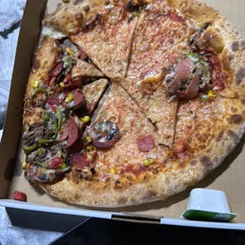 Dağılmış Pizzalar İçin Tek İade, Diğer İki Ücret İade Edilmedi