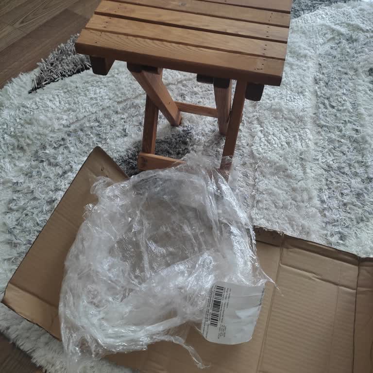 Siparişteki İki Tabureden Biri Eksik Geldi, Hızlı Çözüm Talebi