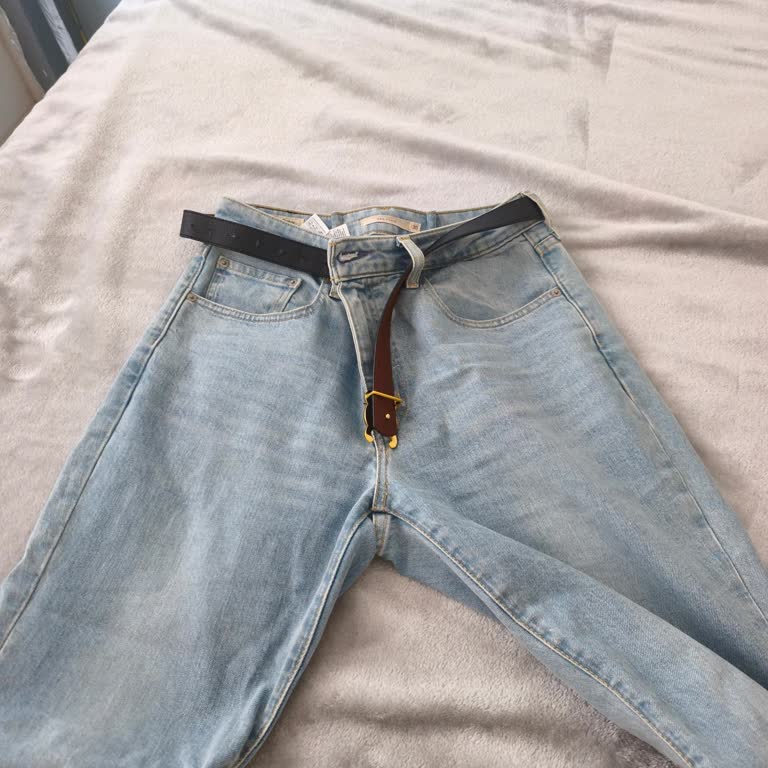 Levi’s Pantolonunun 40 Gün İçinde 3 Beden Genişlemesi Ve Değişim Talebi
