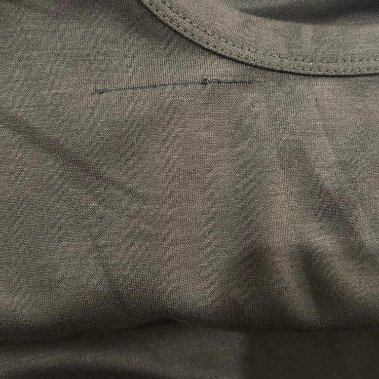 Moonriver.tr Mağazasından Defolu T-Shirt Ve Cevapsız İletişim