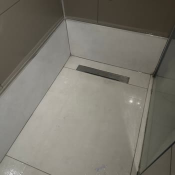 Elektrik Ve Su Kesintileri, Hijyen Sorunları Ve Tam Ücret İadesi Talebi
