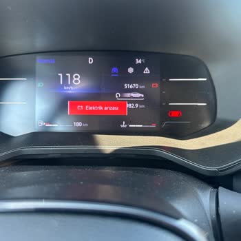 Garenta Kiraladığı Aracın Fren Ve Elektrik Arızası Aile Güvenliğini Tehlikeye Attı