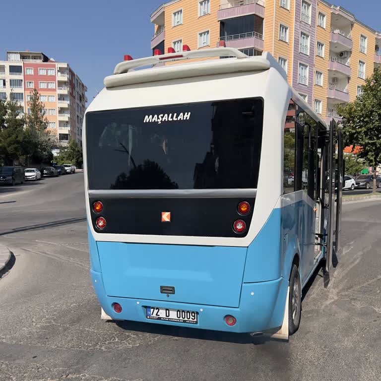 Bebek Arabalı Yolcuyu Almayan Minibüs Şoförü