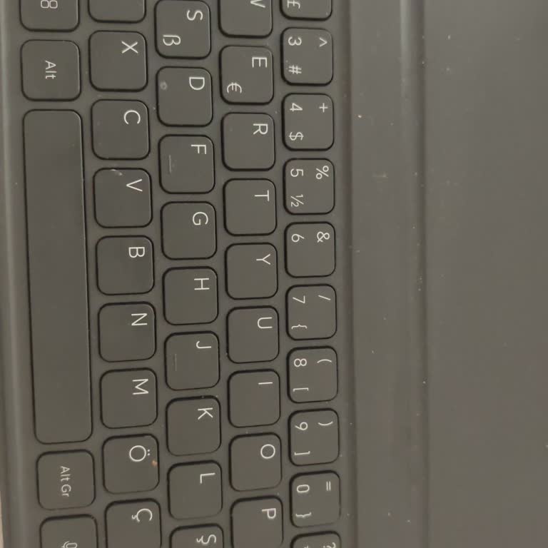 Tablet Klavyesindeki Çıkan Tuş Ve Media Markt Servisindeki İhmal
