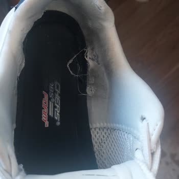 Skechers Ayakkabının İç Astarı 3 Ayda Yırtıldı Ayıplı Ürün Şikayeti